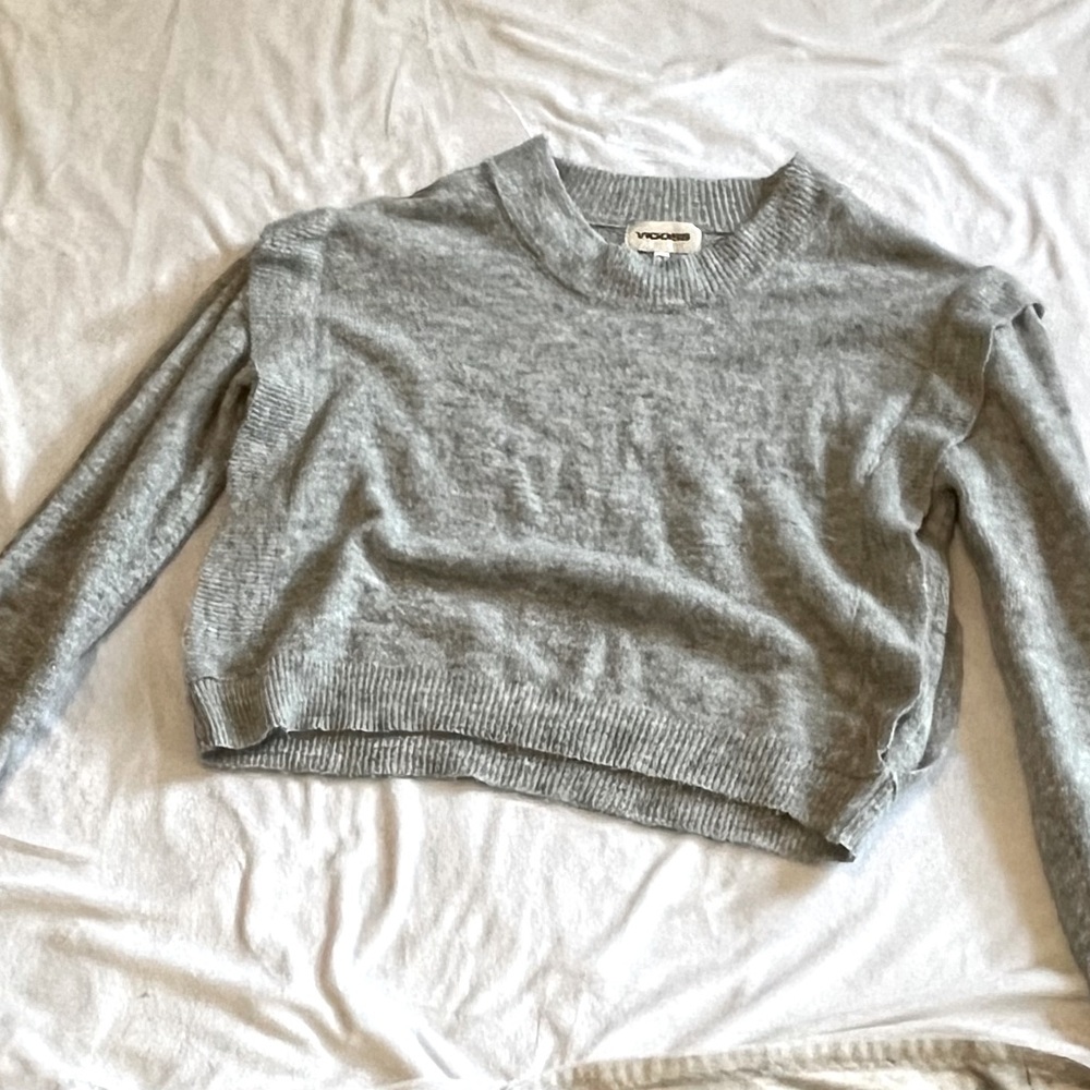 Vigoss Women’s Crop Sweater Size Medium